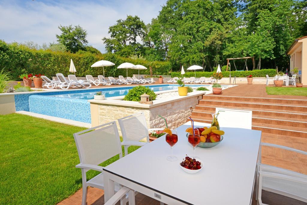 Apartament Tena *