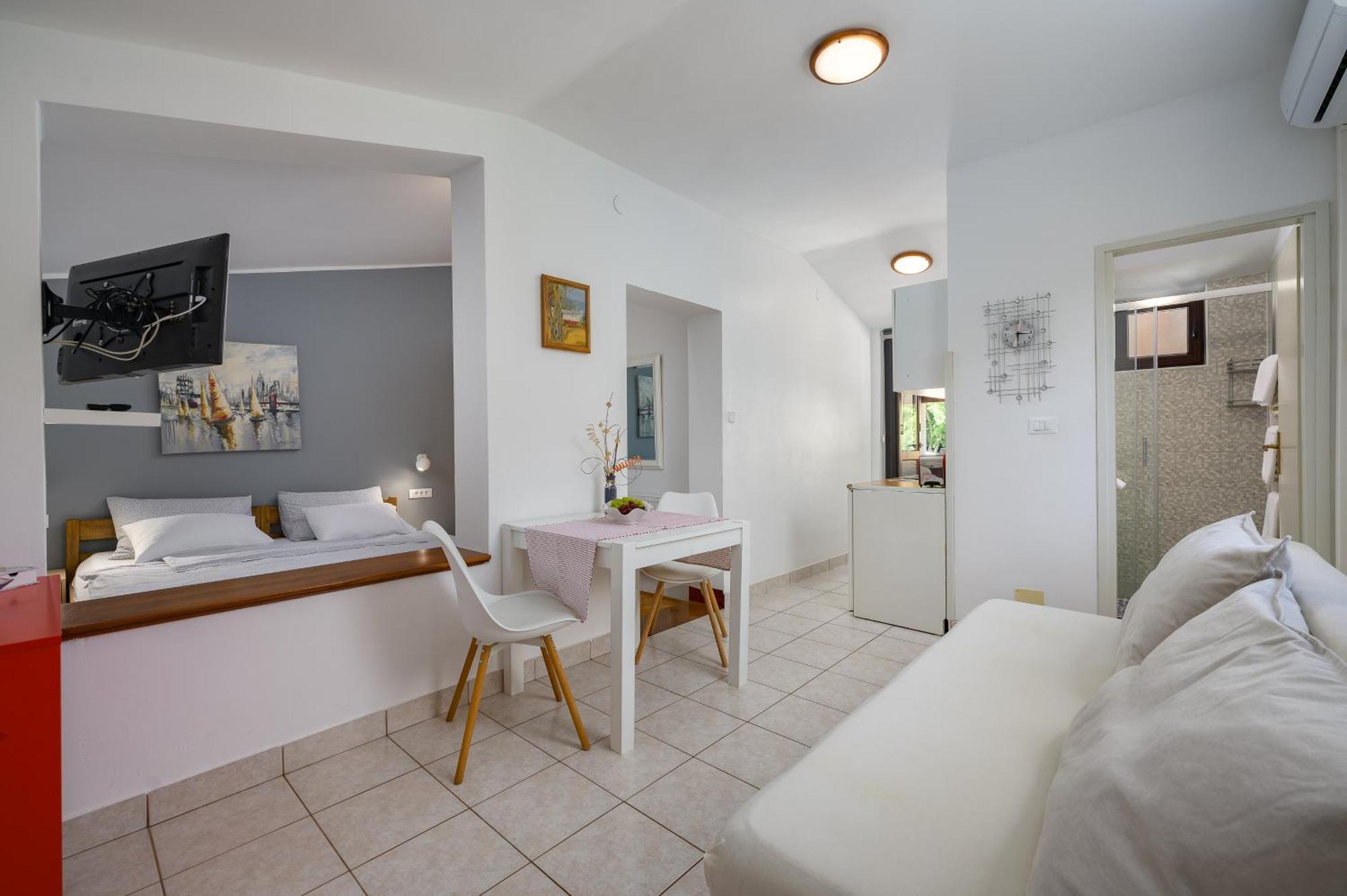 Apartment Tena